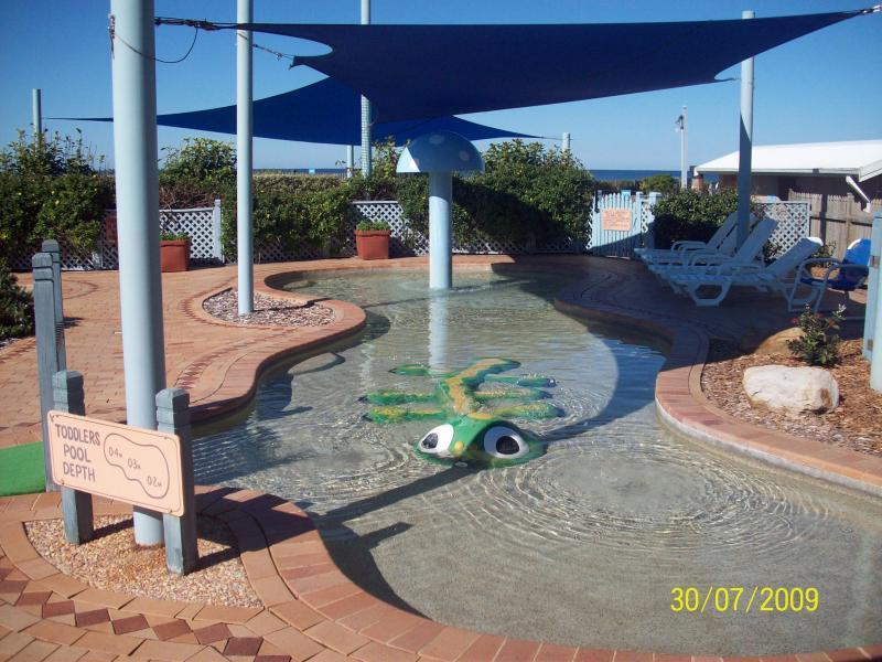 Blue Lagoon Beach Resort Bateau Bay Luaran gambar